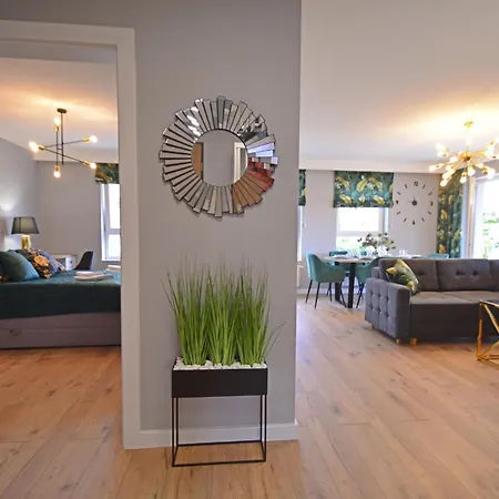 Sun Towers - Bryza - Z Parkingiem Апартаменты *