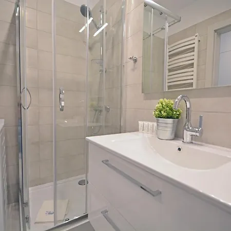 Sun Towers - Bryza - Z Parkingiem Апартаменты *